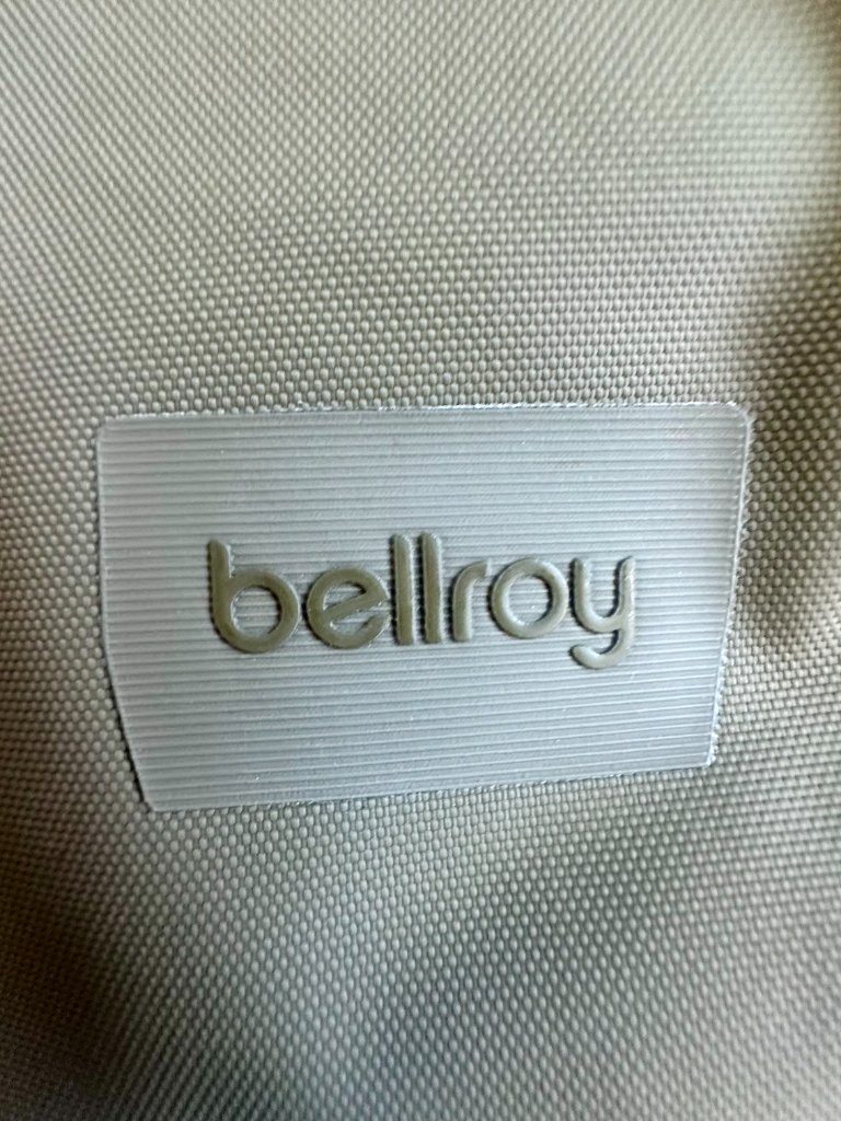 Bellroy Laneway Crescent Bag 12l — image 6 of 8